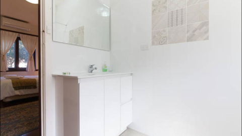 B4 Apartment Close To City, UWA, Nedlands & Swan River - Accommodation Georgetown 3