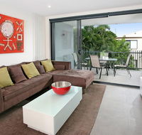 Back of the Block Bulimba - Executive 3BR Bulimba apartment with leafy outlook - Accommodation Georgetown