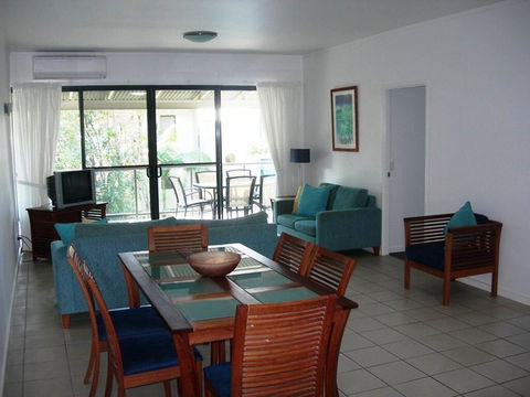 Baden 45 - Rainbow Shores, Beachside Unit, Aircon, Swimming Pool, Tennis Court - Accommodation Georgetown 2