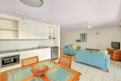 Baden 61 - Rainbow Shores, Air Conditioned Unit, Walk To Beach, Pool, Tennis Court - Accommodation Georgetown 0