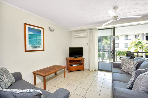 Baden 72 - Rainbow Shores, Stroll To The Beach, Air Con, Swimming Pools - Accommodation Georgetown 1