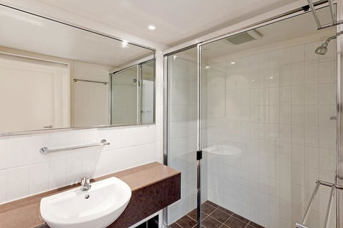 Baden 74 - Rainbow Shores, Top Floor, Air Conditioned Unit, Walk To Beach - Accommodation Georgetown 2