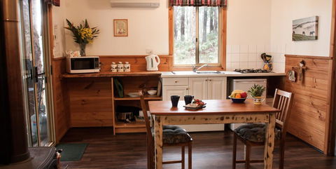 Balingup Heights Hilltop Forest Cottages - Accommodation Georgetown 2