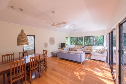 Banksia - Accommodation Georgetown 0
