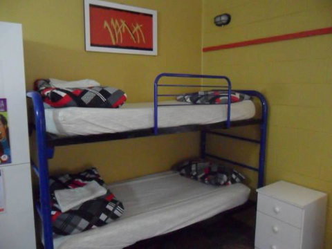 Bateman Bay Holiday Park & Batemans Bay YHA - Accommodation Georgetown 3