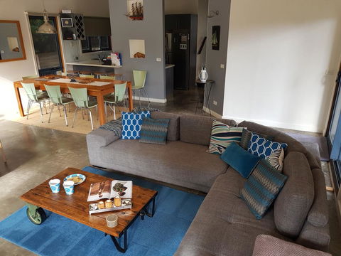 Bay Breeze Holiday Home - Accommodation Georgetown 0
