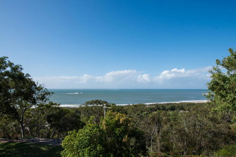 Beach Buoys - Accommodation Georgetown 0