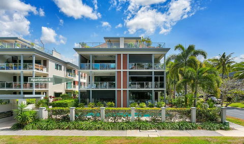 Beachfront Apartment With Ocean Views (4) - Accommodation Georgetown 1