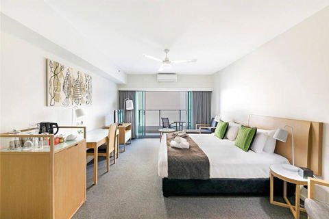 Resort-Style Sister Studios - Double Delight In The CBD - Accommodation Georgetown 0
