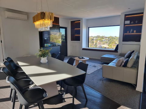RESIDENTIAL 4 BEDROOM House - Accommodation Georgetown 0