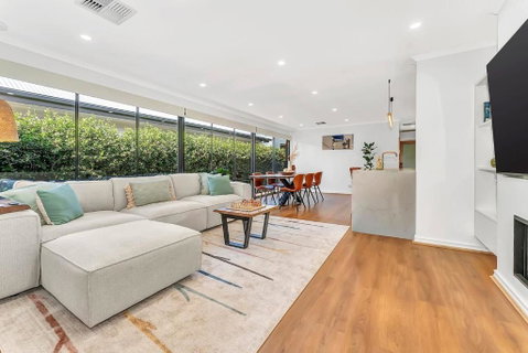 Redbrick Retreat - Generous Coastal Escape - Accommodation Georgetown 0