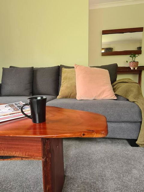 REDGUM RETREAT BRIGHT - Luxury Spa Villa - Accommodation Georgetown 3