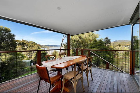 Relax At Goughs Bay - Accommodation Georgetown 0