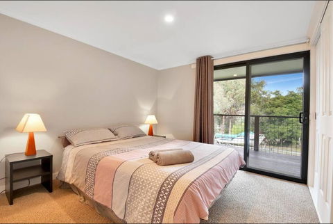 Relax At Goughs Bay - Accommodation Georgetown 1