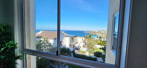 Relaxed Coastal Living With Fantastic Sea Views - Accommodation Georgetown 1