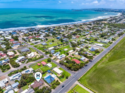 Relaxed Family Beach House - No Linen Included - Accommodation Georgetown 0