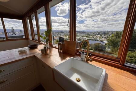 Renovated Cottage Near Cataract Gorge Launceston - Accommodation Georgetown 2