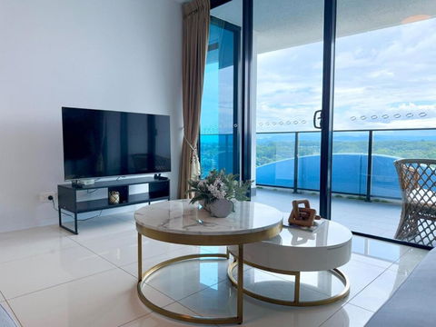 Resort-Style Apartment Near Harbour Town - Accommodation Georgetown 2