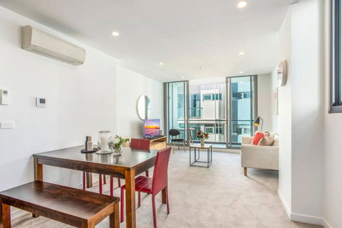 Retro Modern With Pool Near Westfield Doncaster - Accommodation Georgetown 0