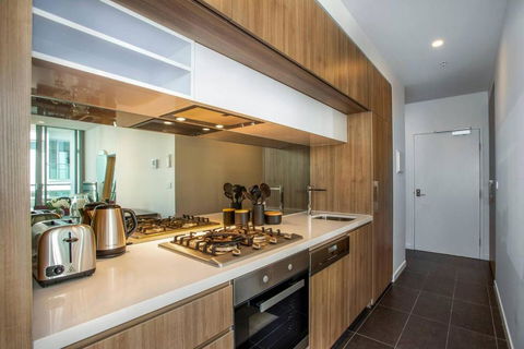Retro Modern With Pool Near Westfield Doncaster - Accommodation Georgetown 1