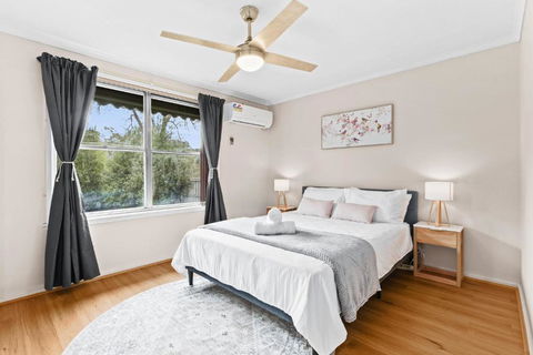 Retro Retreat - Mornington - Accommodation Georgetown 0