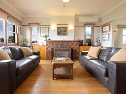 Retro Retreat - Accommodation Georgetown 1