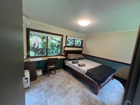 RIflebird Lodge - Accommodation Georgetown 3