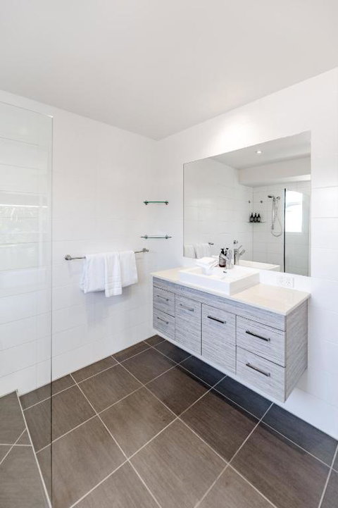 Riverside Noosa Sanctuary, Steps To Gympie Terrace - Accommodation Georgetown 1