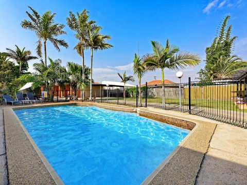Riviera Motel Bundaberg - Accommodation Georgetown 0
