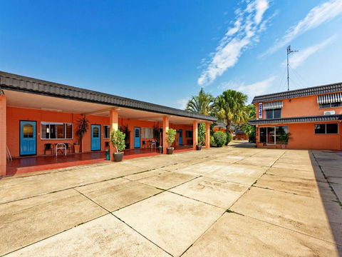 Riviera Motel Bundaberg - Accommodation Georgetown 1