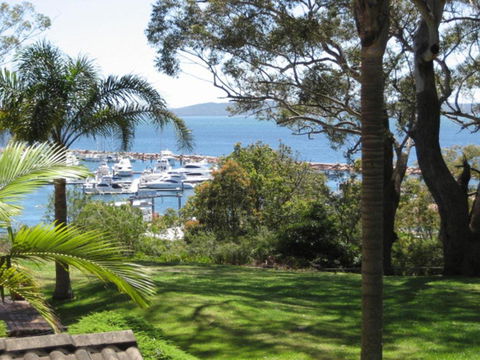 Sailfish, 4,46 Magnus Street- Unit With Water Views And Close To Town - Accommodation Georgetown 0