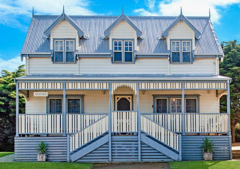 Sails - Elegant, Spacious Beach Villa - Accommodation Georgetown 0