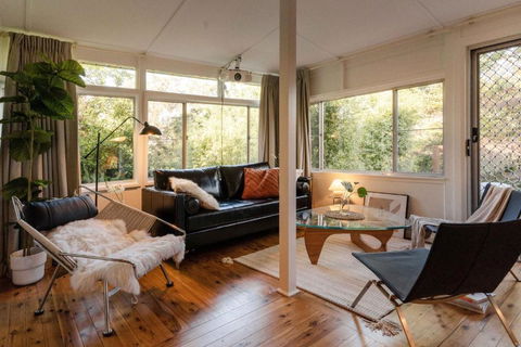Romantic Garden Cottage With Home Cinema - Accommodation Georgetown 3