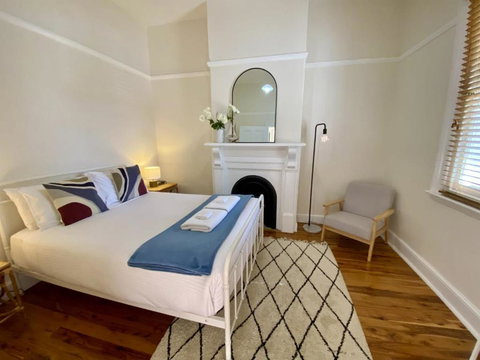 Roseland Cottage - CBD Heritage - Accommodation Georgetown 3