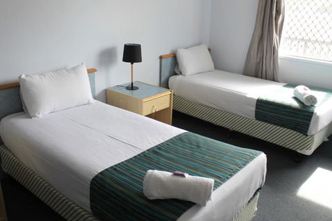Rocky Glen Hotel Motel Gladstone - Accommodation Georgetown 1