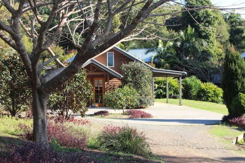 Romantic Lakeview Cottage - Accommodation Georgetown 0