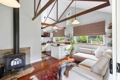 Romantic Lakeview Cottage - Accommodation Georgetown 3