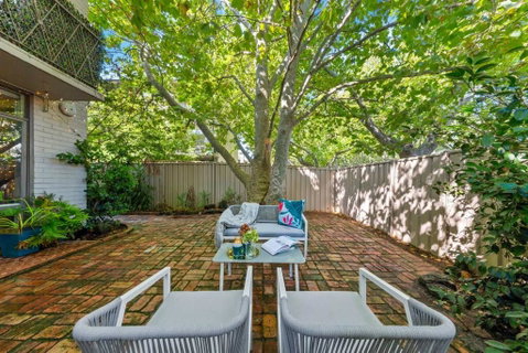 Romantic Retreat With Garden - Accommodation Georgetown 1