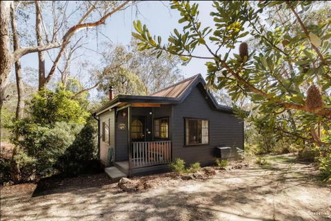 Romantic Tricklebeck Spa Cottage - Accommodation Georgetown 0
