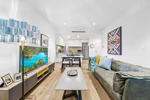 Rooftop 2 Bed Apt With Terrace At Newtown - Accommodation Georgetown 0