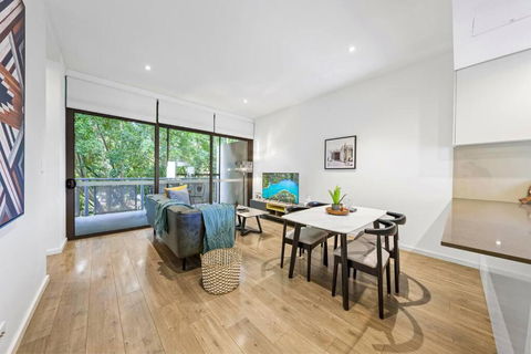 Rooftop 2 Bed Apt With Terrace At Newtown - Accommodation Georgetown 1