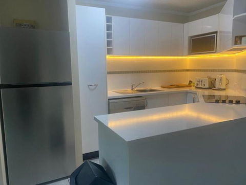 ROOFTOP APARTMENT AT MARINA TERRACES - Accommodation Georgetown 2