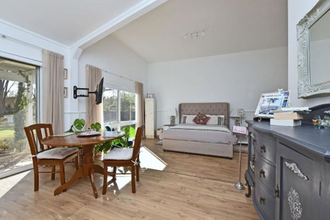 Rose Cottage Studio Romantic Or Solo Getaway. Spa, Games Room - Accommodation Georgetown 1