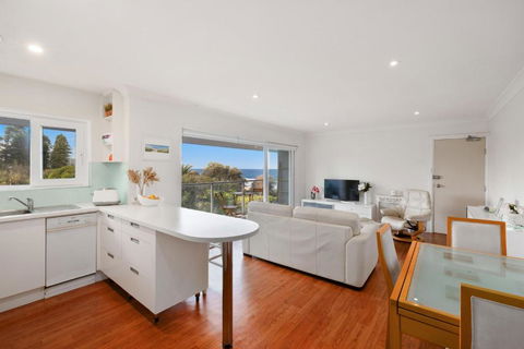 Royal Surf - Direct Beachfront - Accommodation Georgetown 3
