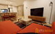 Ruby Red, 1Bd 1Bth Apt - Woden CBD - thumb 3