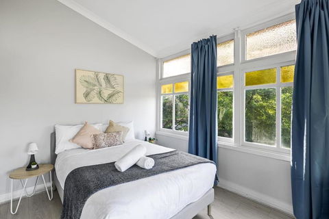 Rustic Grand Double Room - Centrally Located - Accommodation Georgetown 1