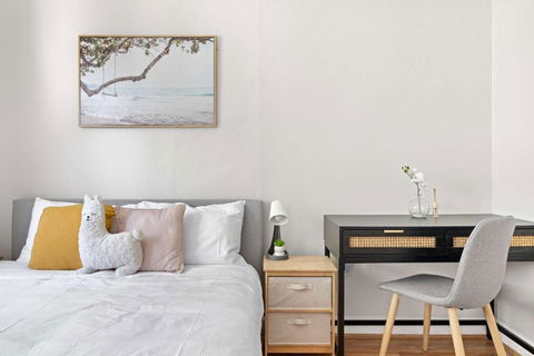 Rustic Queen Room In Glebe - Next To USYD - Shared Bathroom - Accommodation Georgetown 2