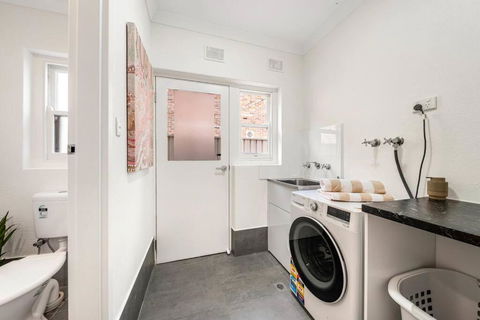 Sage By The Sea - WiFi, BBQ, Beach, Art - Accommodation Georgetown 1