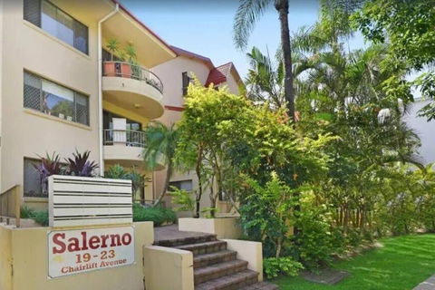 Salerno - Hosted By Burleigh Letting - Accommodation Georgetown 1
