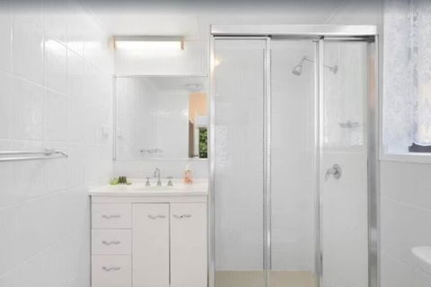Salerno - Hosted By Burleigh Letting - Accommodation Georgetown 3